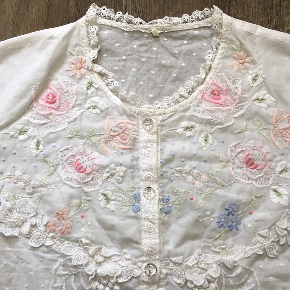 Lily Blouse Tokyo Embroidered Lace Button Down Top - Picture 3 of 16